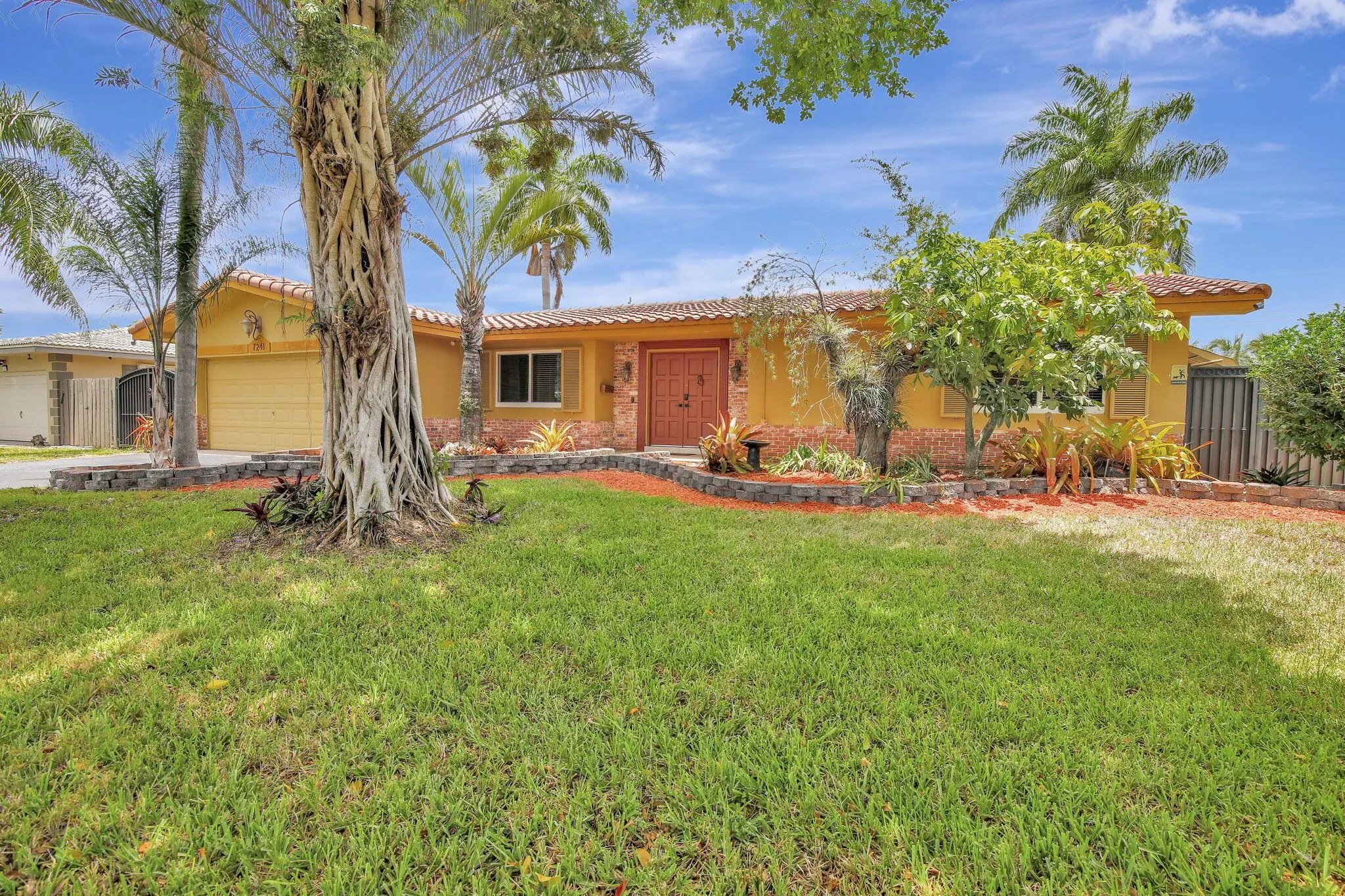 7241 NW 10th Court