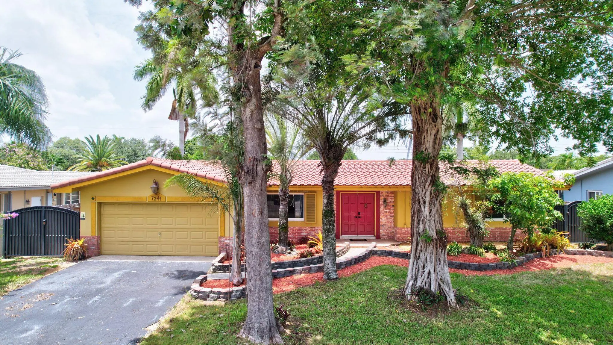 7241 NW 10th Court
