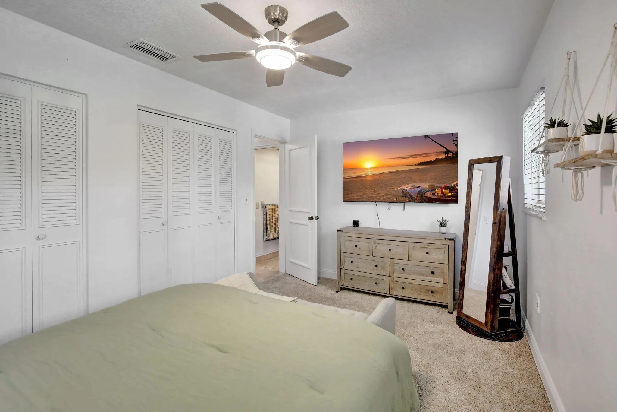 7241 NW 10th Court
