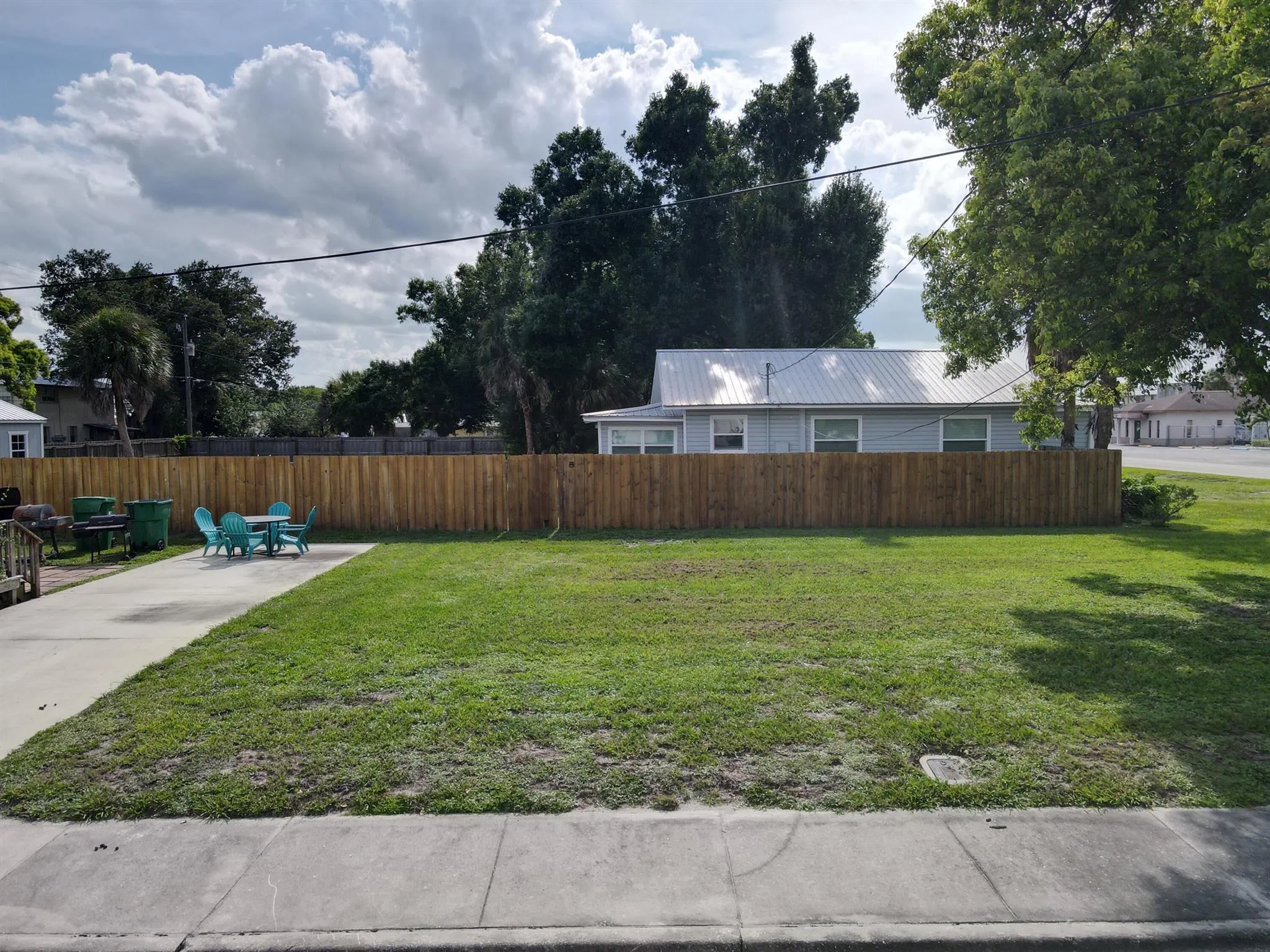305 SW 2nd Street