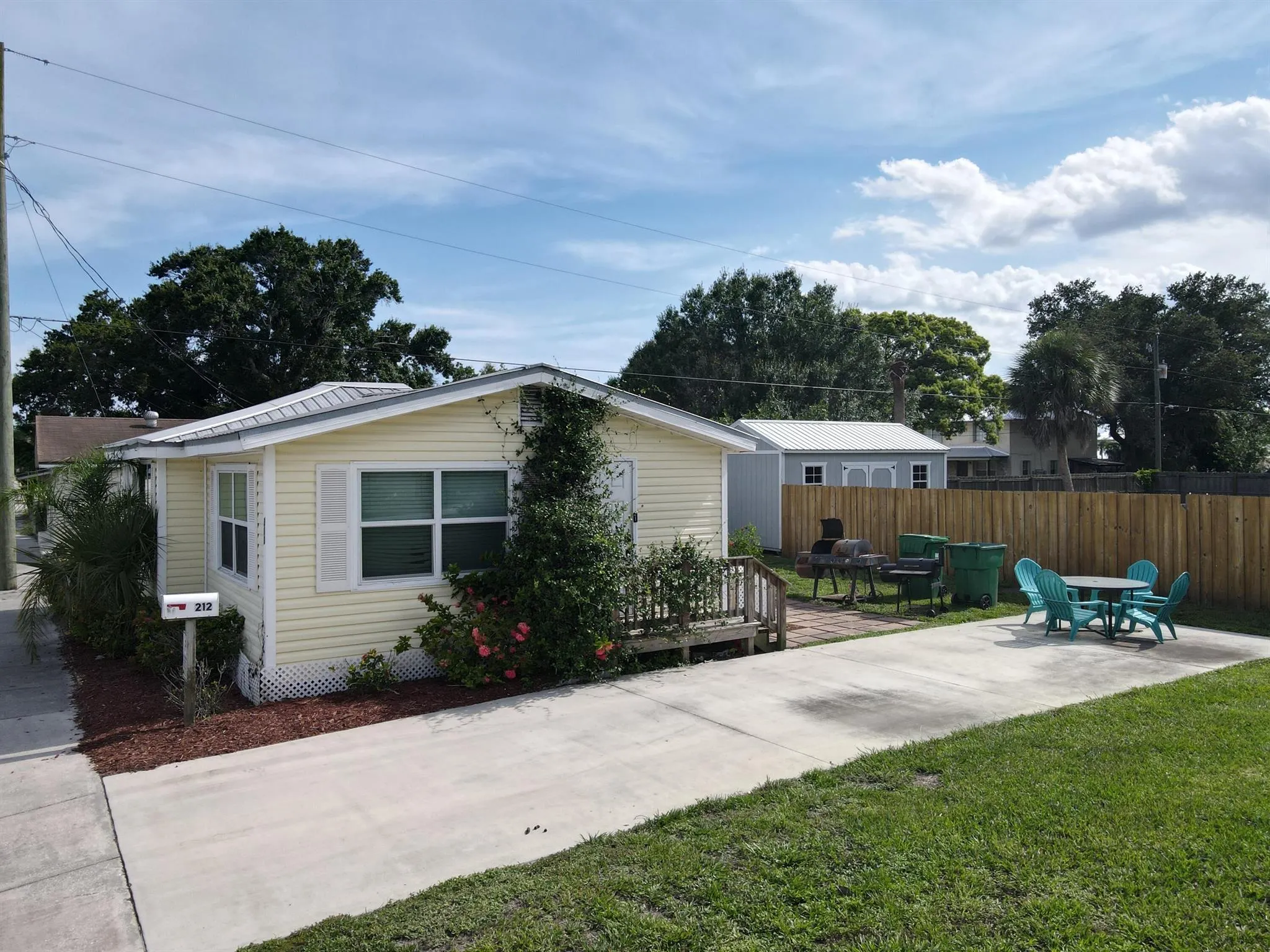305 SW 2nd Street