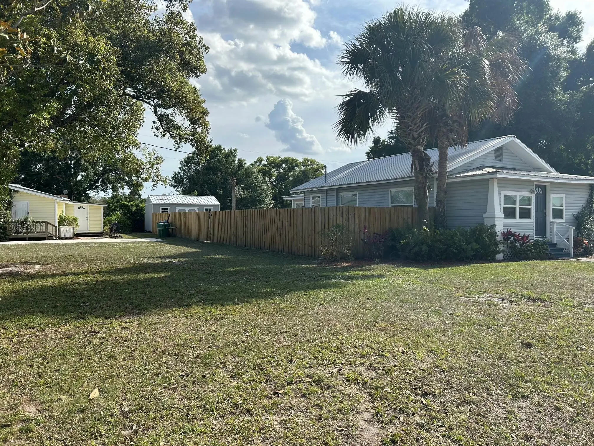 305 SW 2nd Street