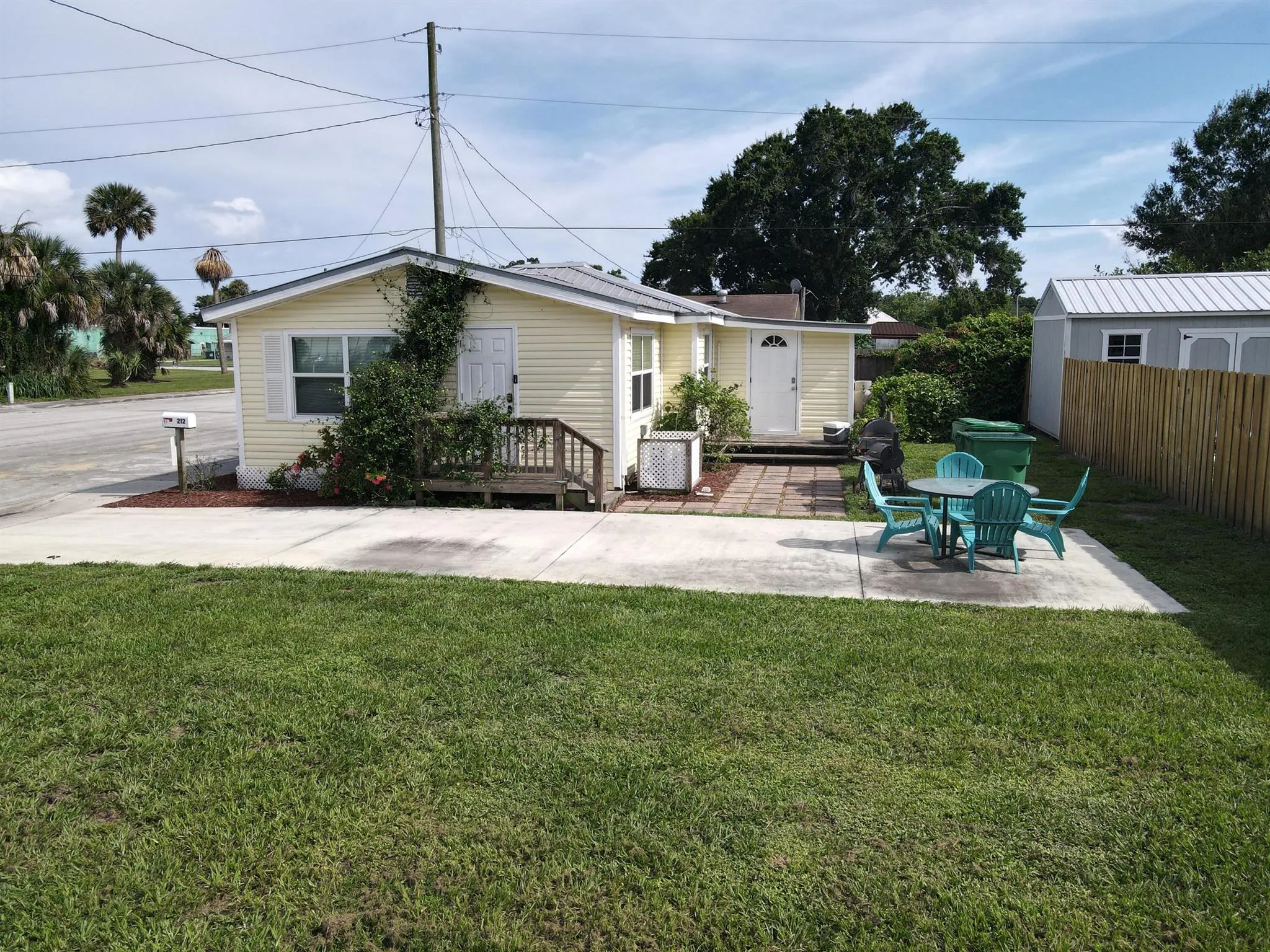 305 SW 2nd Street
