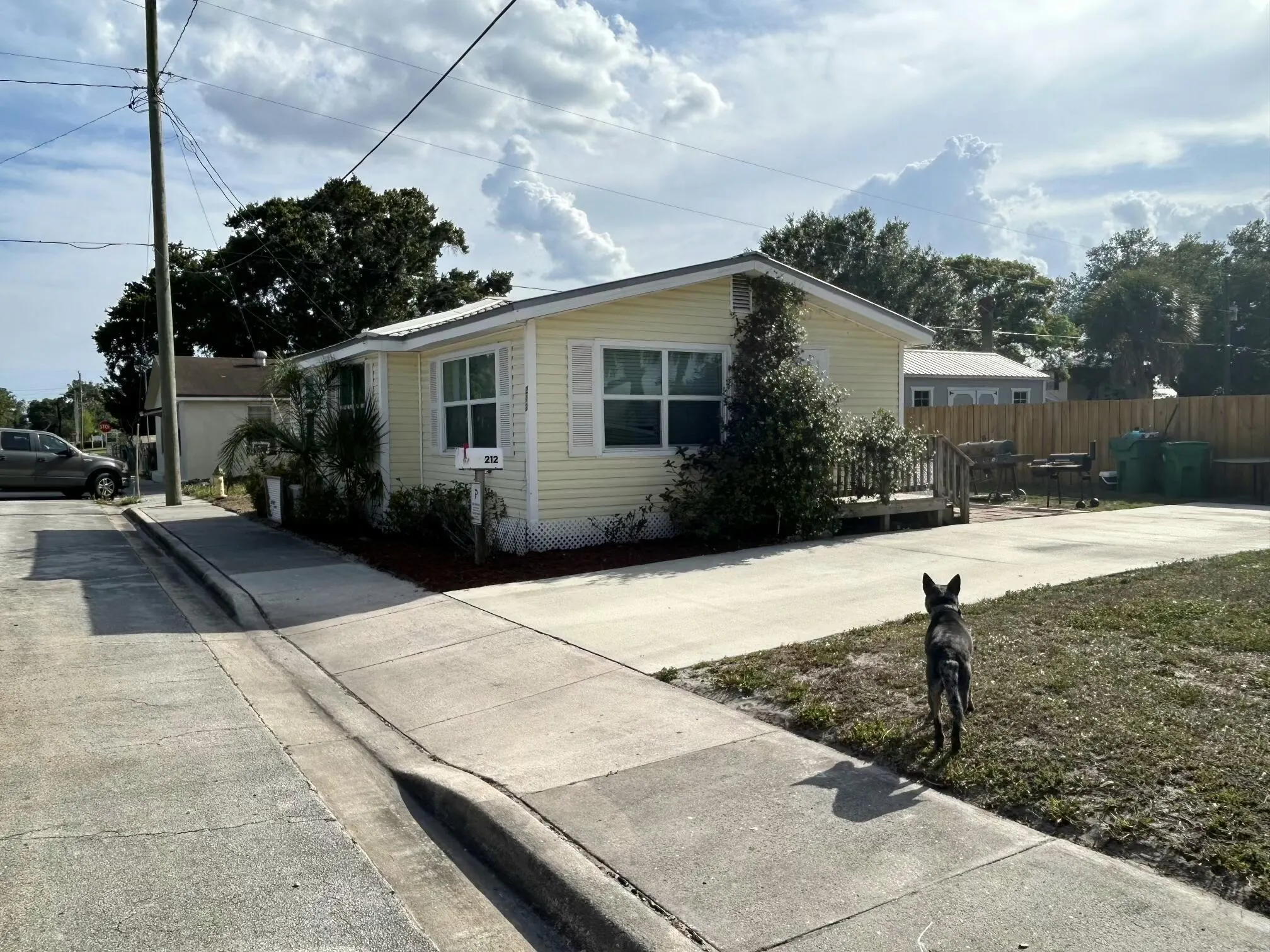 305 SW 2nd Street