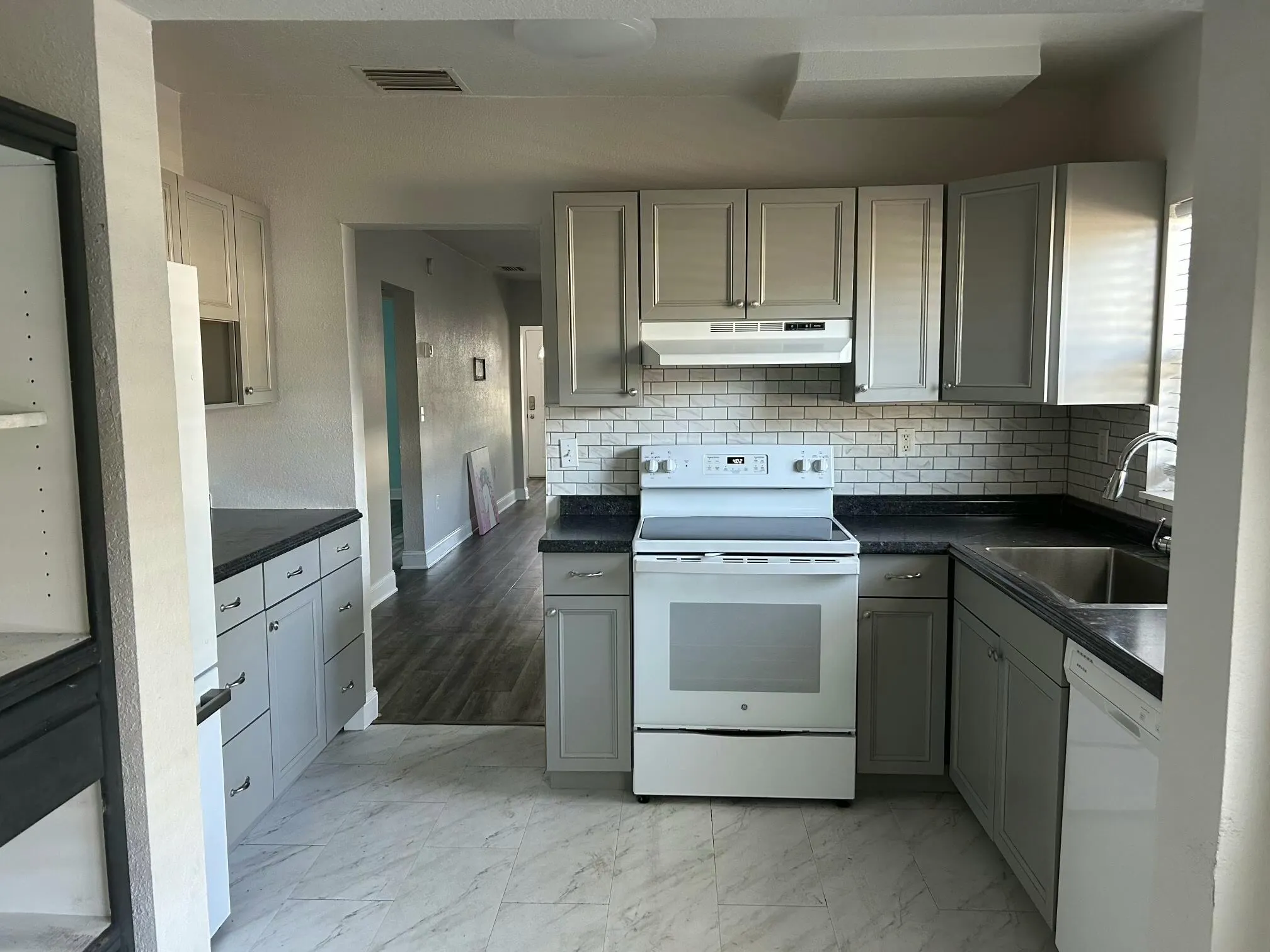 305 SW 2nd Street