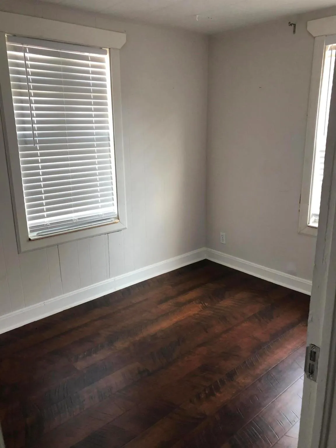 305 SW 2nd Street