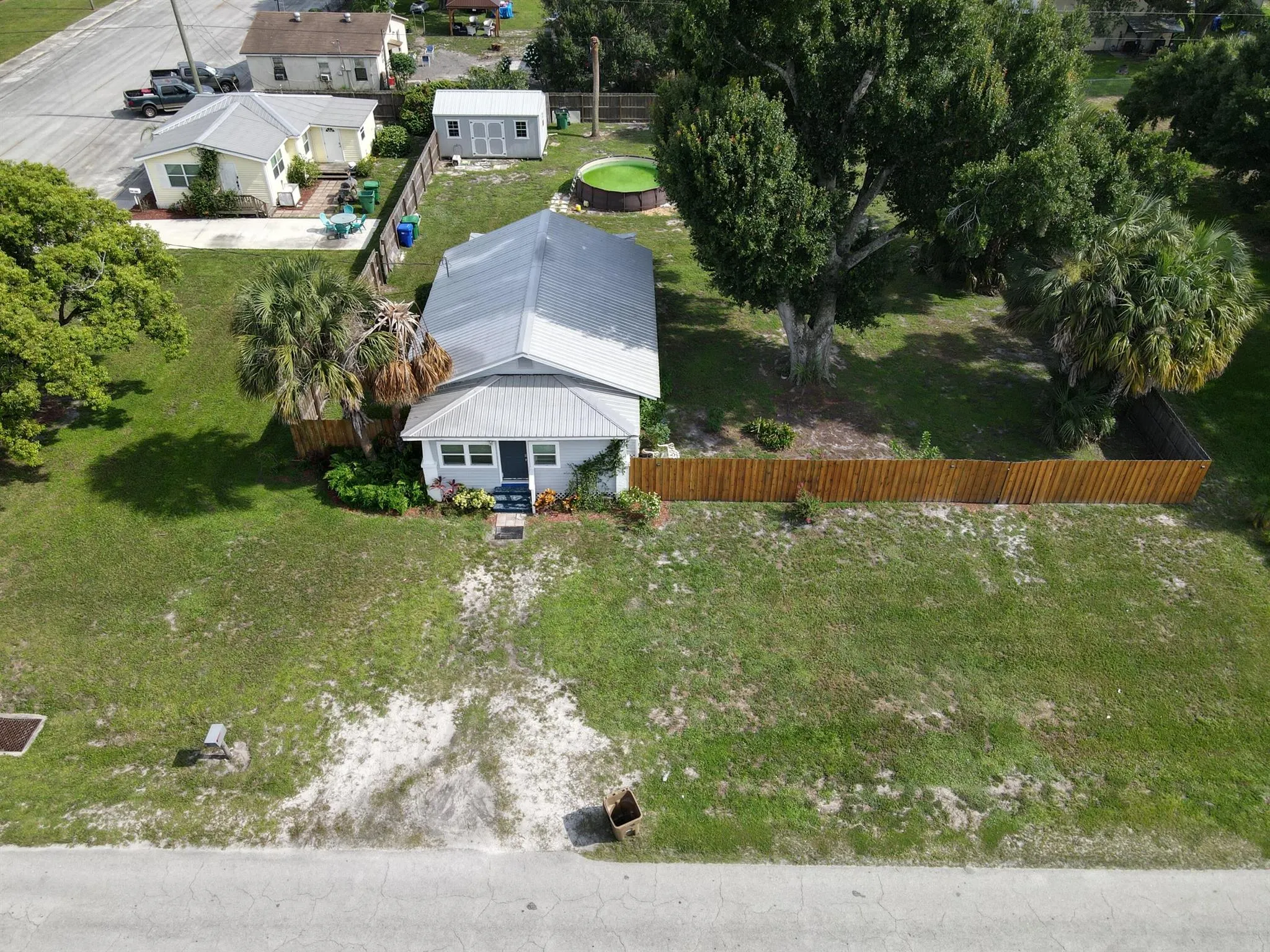 305 SW 2nd Street