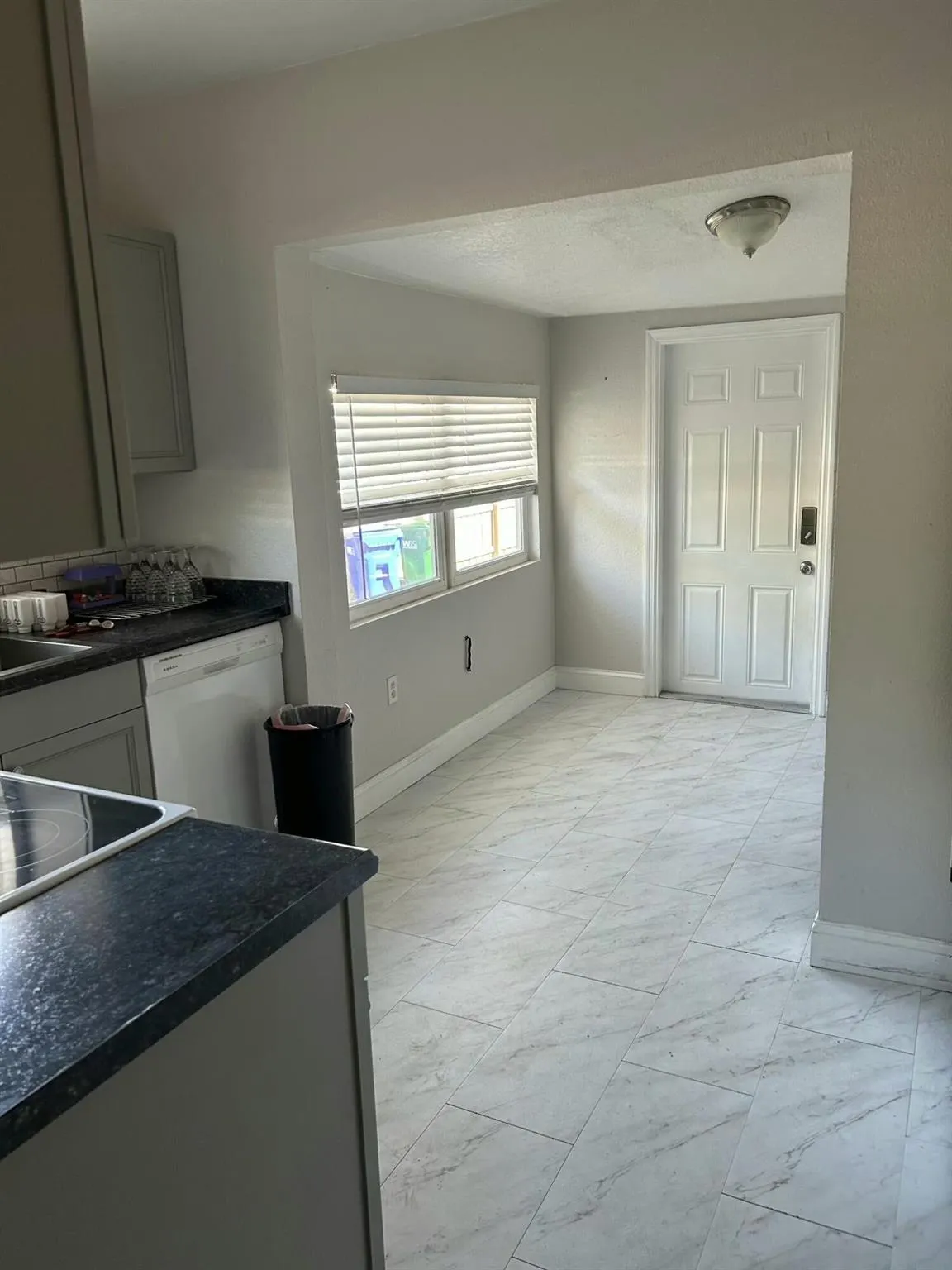 305 SW 2nd Street