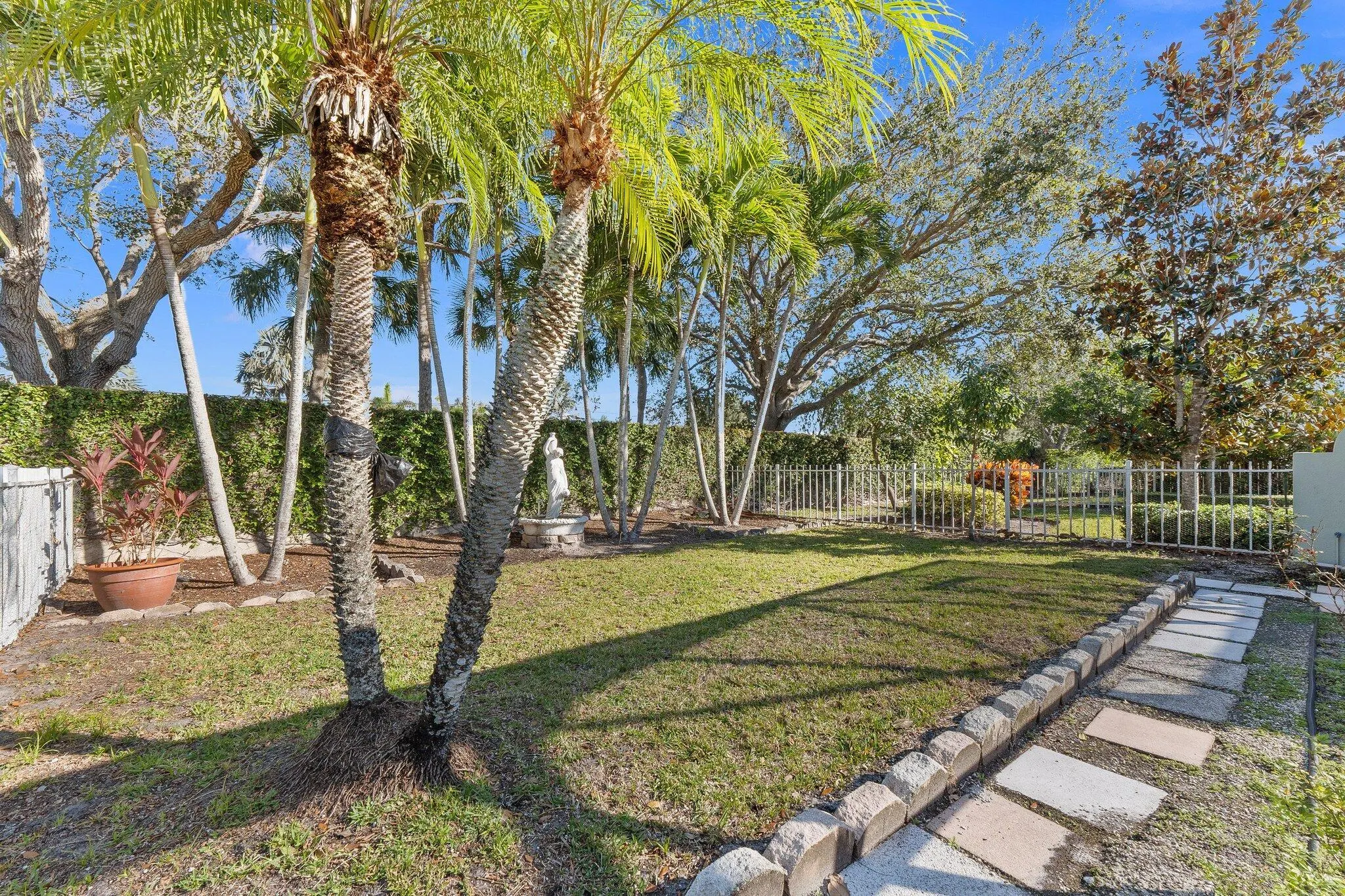 2977 SW Waterfall Trace