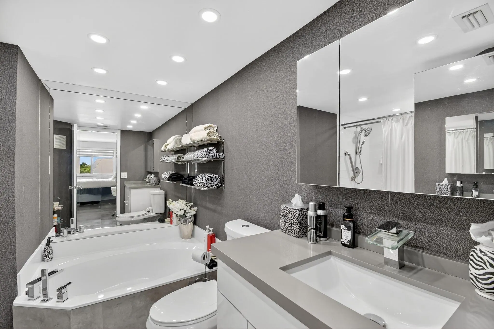 2603 NW 103rd Avenue, #401