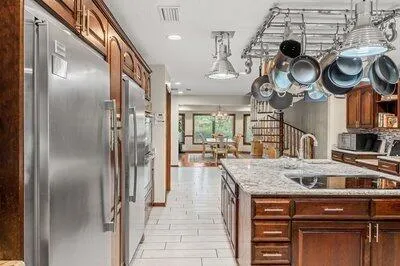 240 Utopia Circle