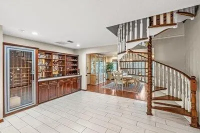 240 Utopia Circle
