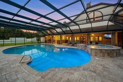 240 Utopia Circle