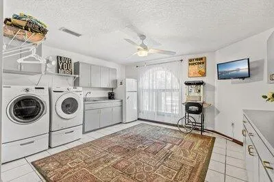 240 Utopia Circle