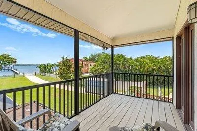 240 Utopia Circle