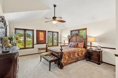 240 Utopia Circle