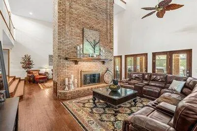 240 Utopia Circle