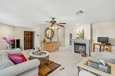 240 Utopia Circle
