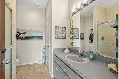 240 Utopia Circle