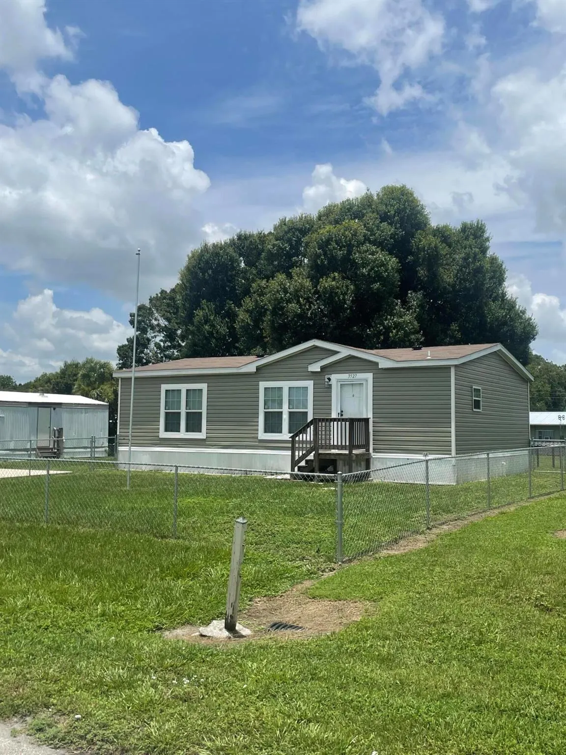 3527 SE 27th Street