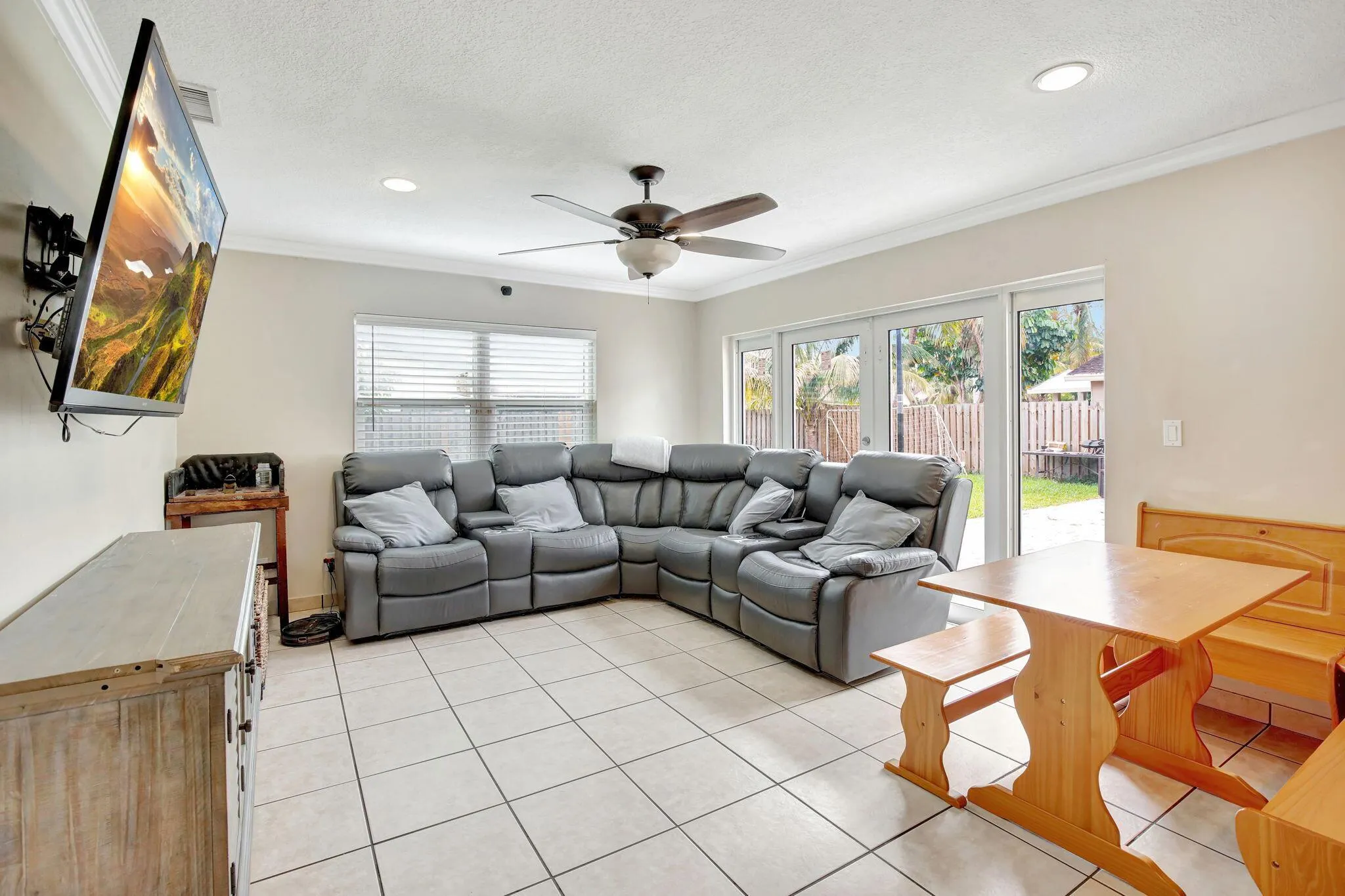3160 NW 97 Way