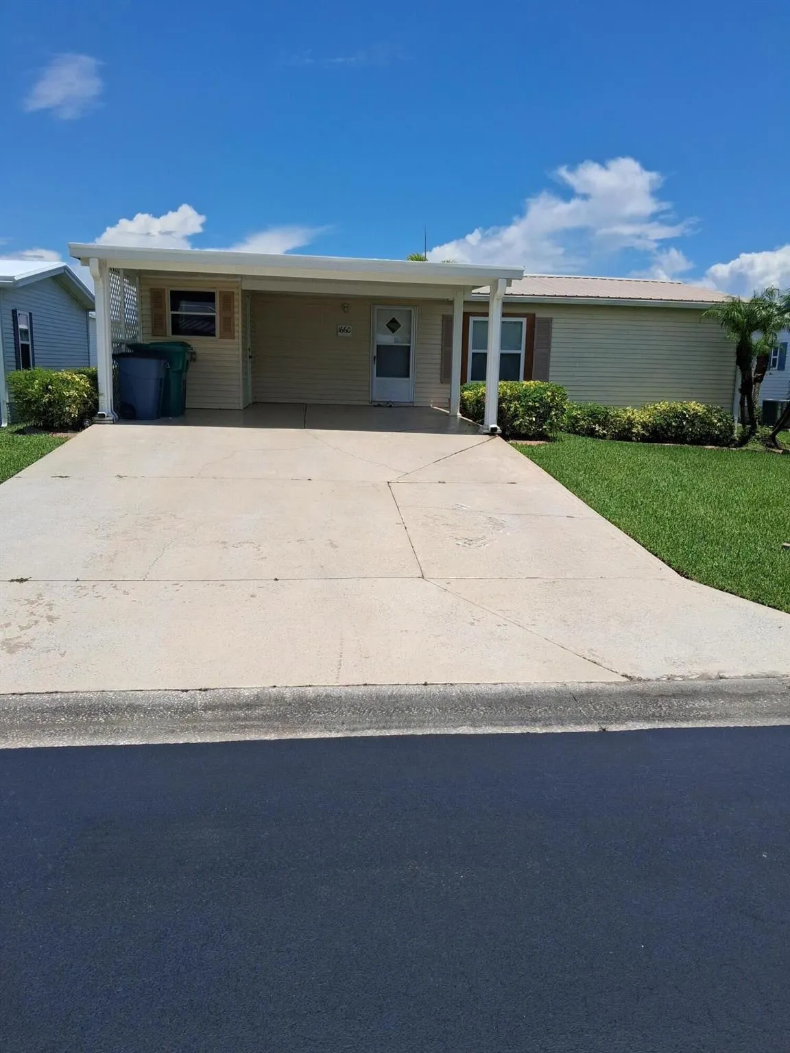 1660 SW 35 Circle