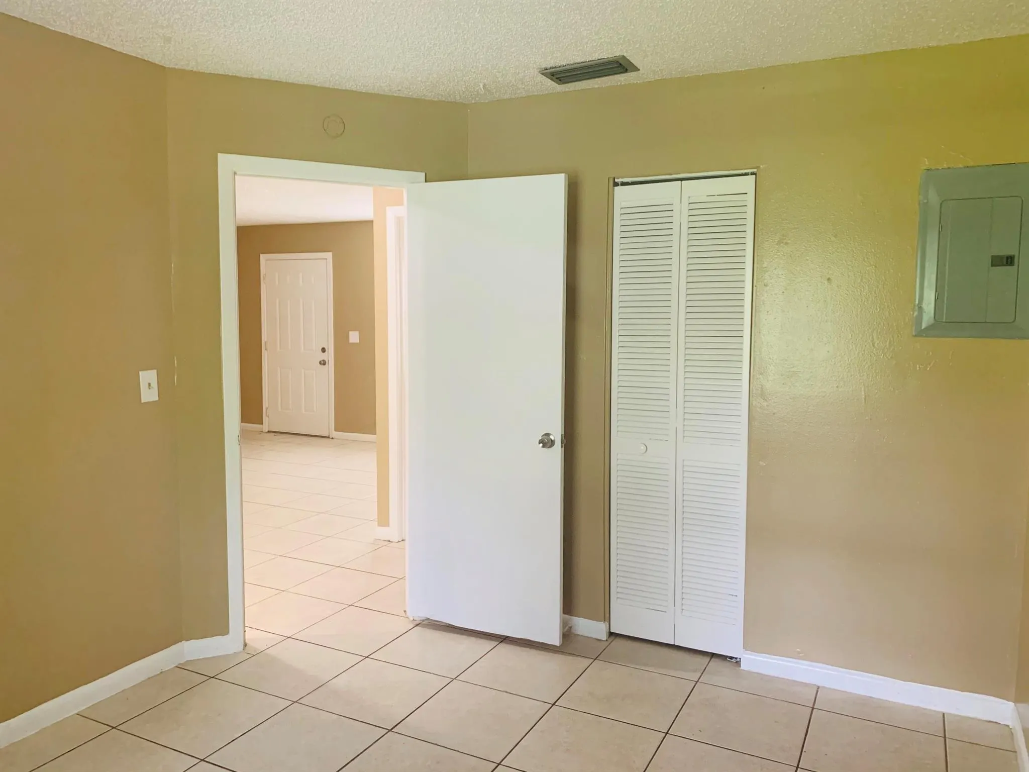 3370 NW 40th Drive