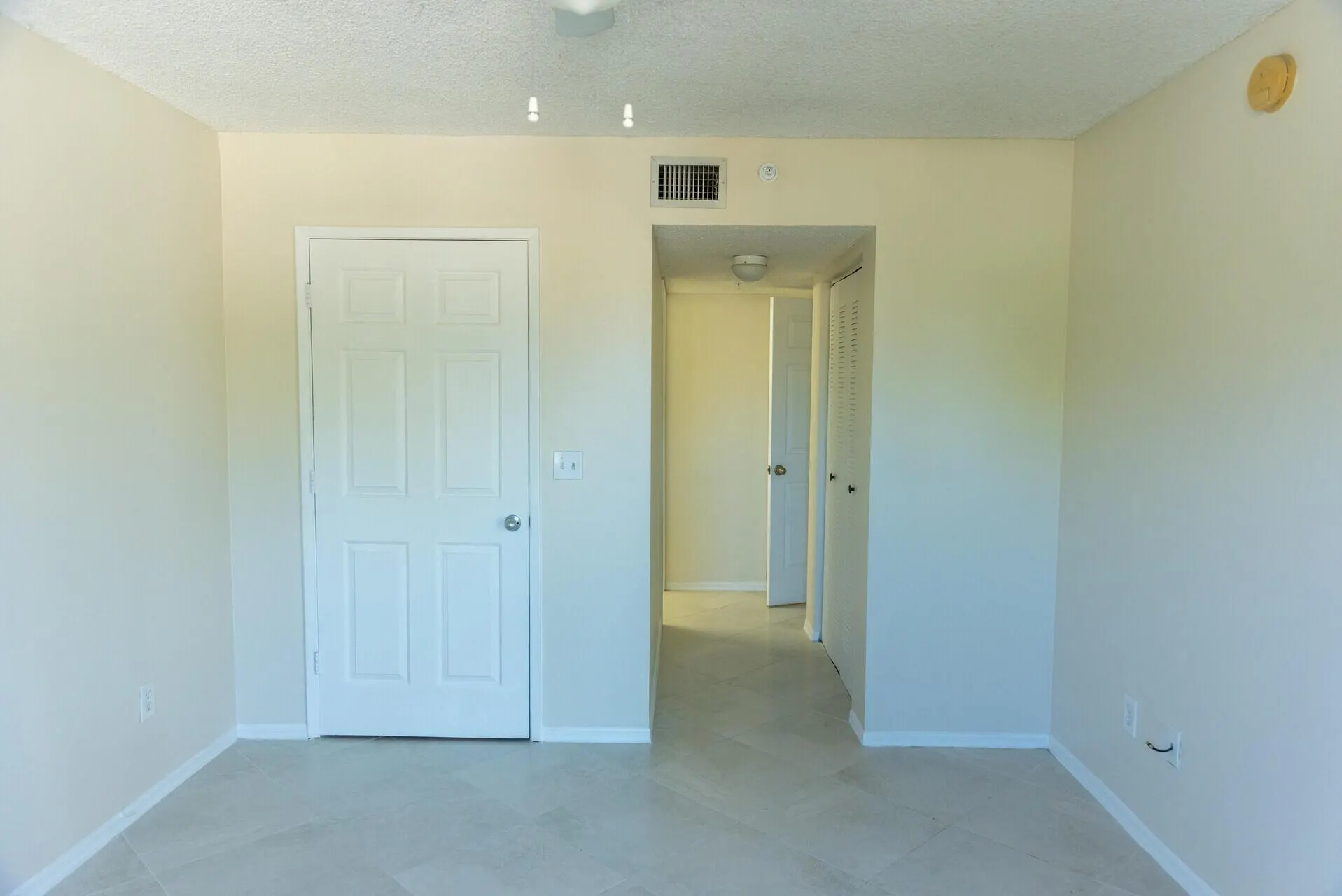 2600 S University Drive, #211