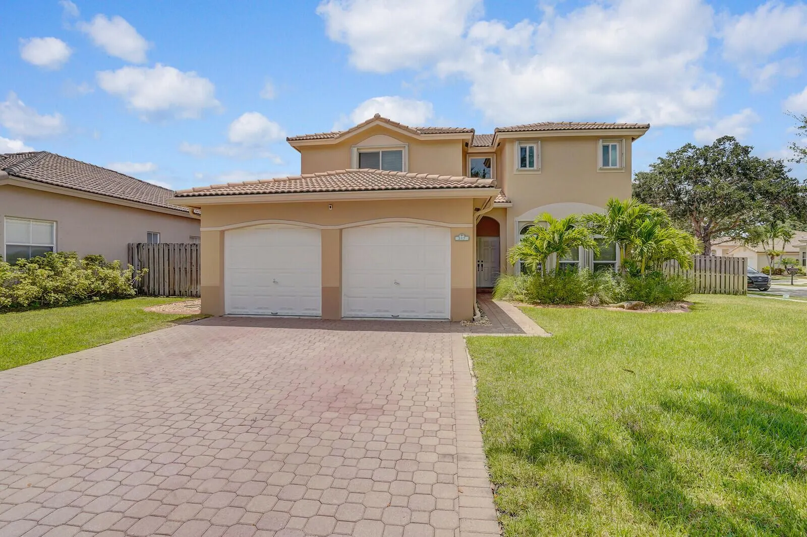 317 E Garden Cove Circle