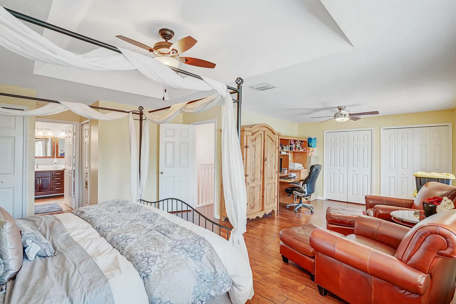 317 E Garden Cove Circle