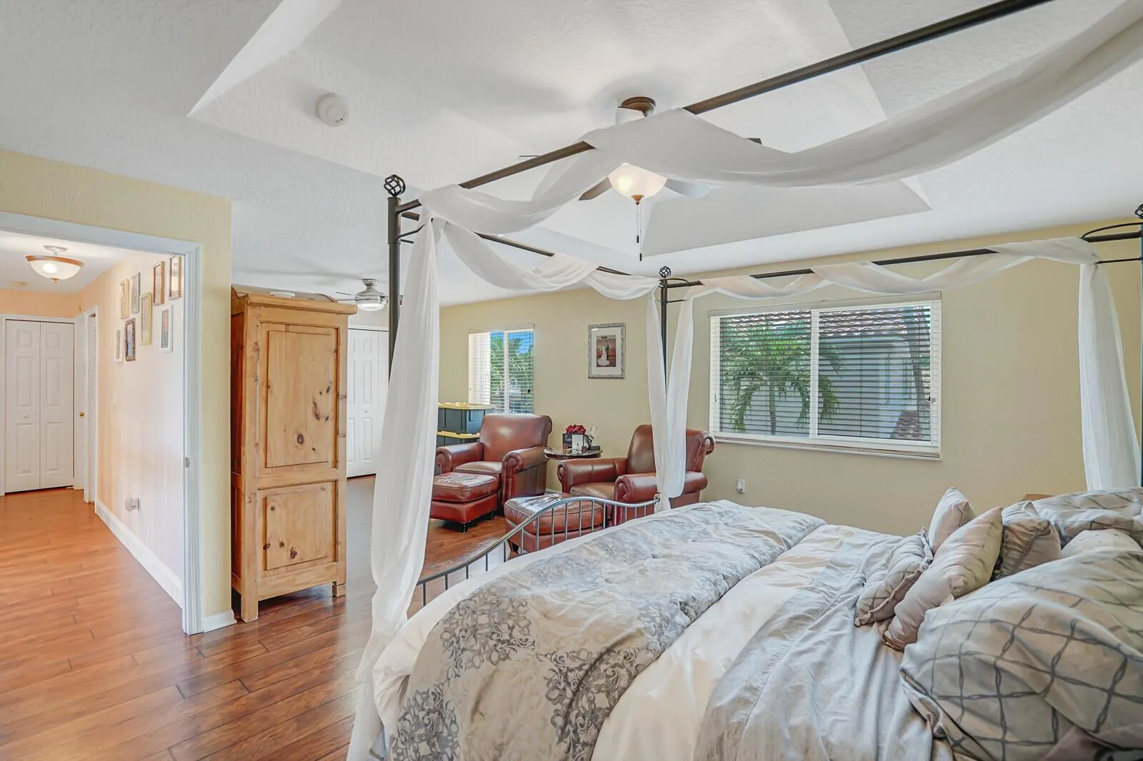 317 E Garden Cove Circle