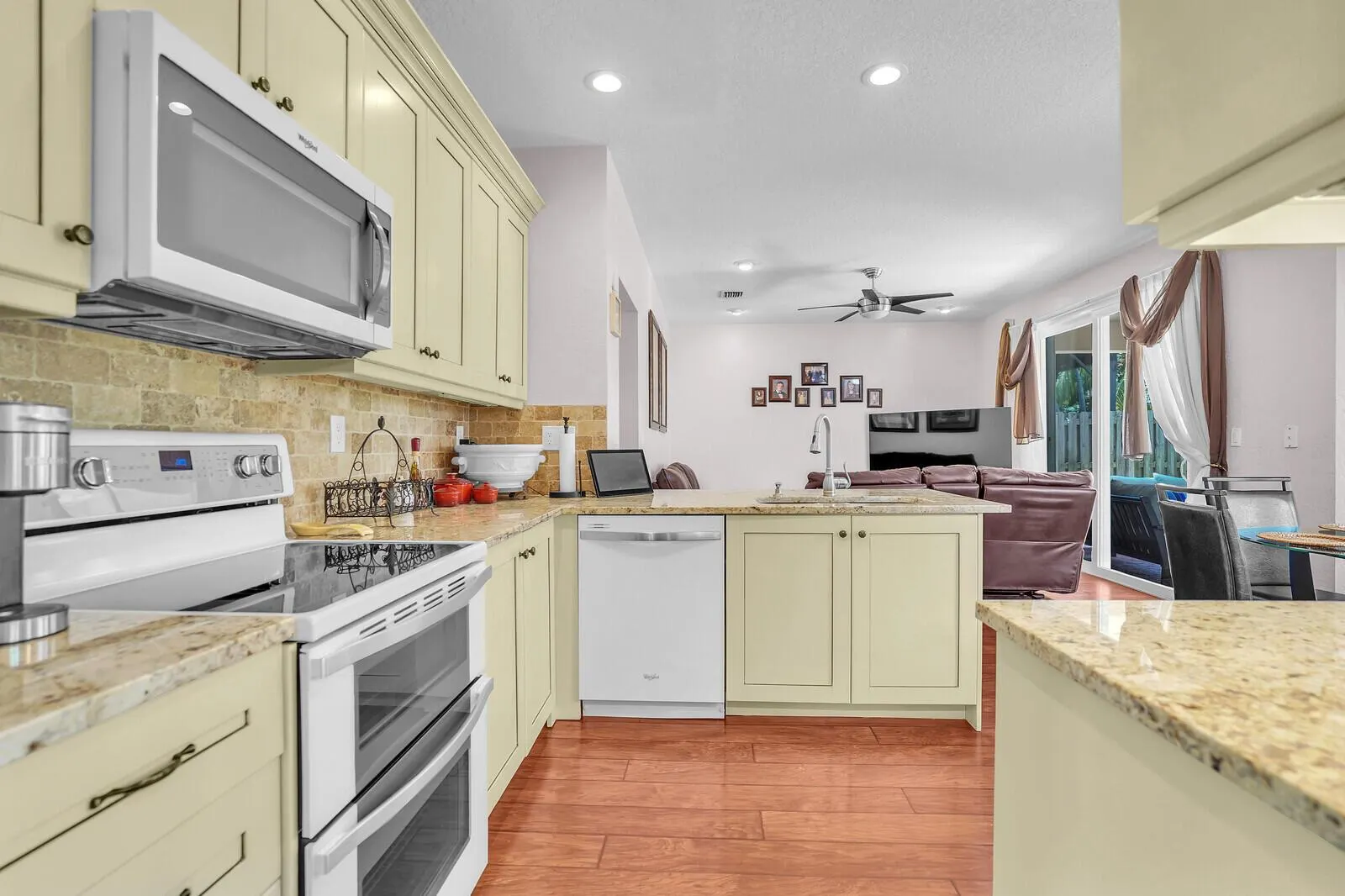 317 E Garden Cove Circle
