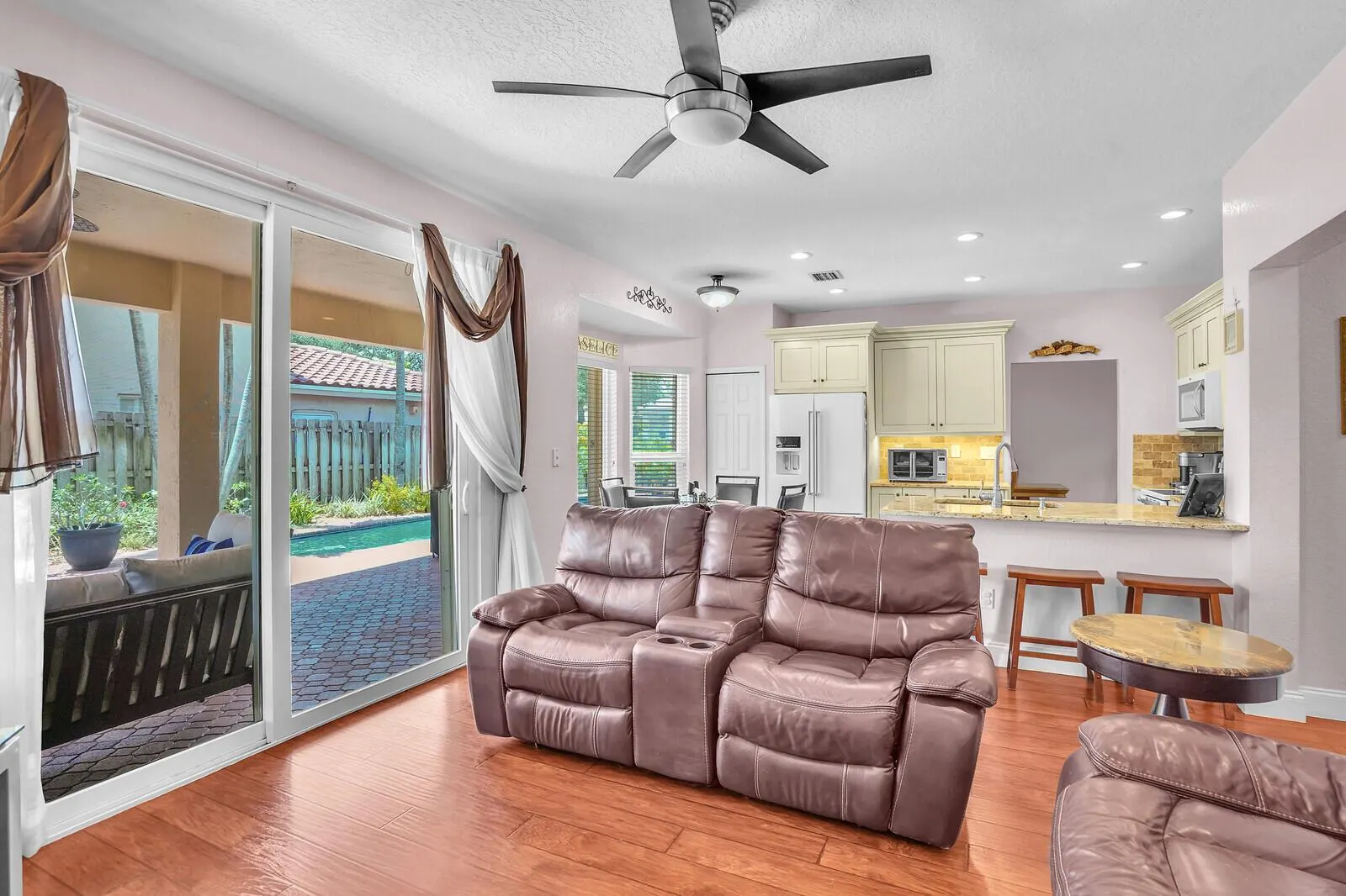 317 E Garden Cove Circle