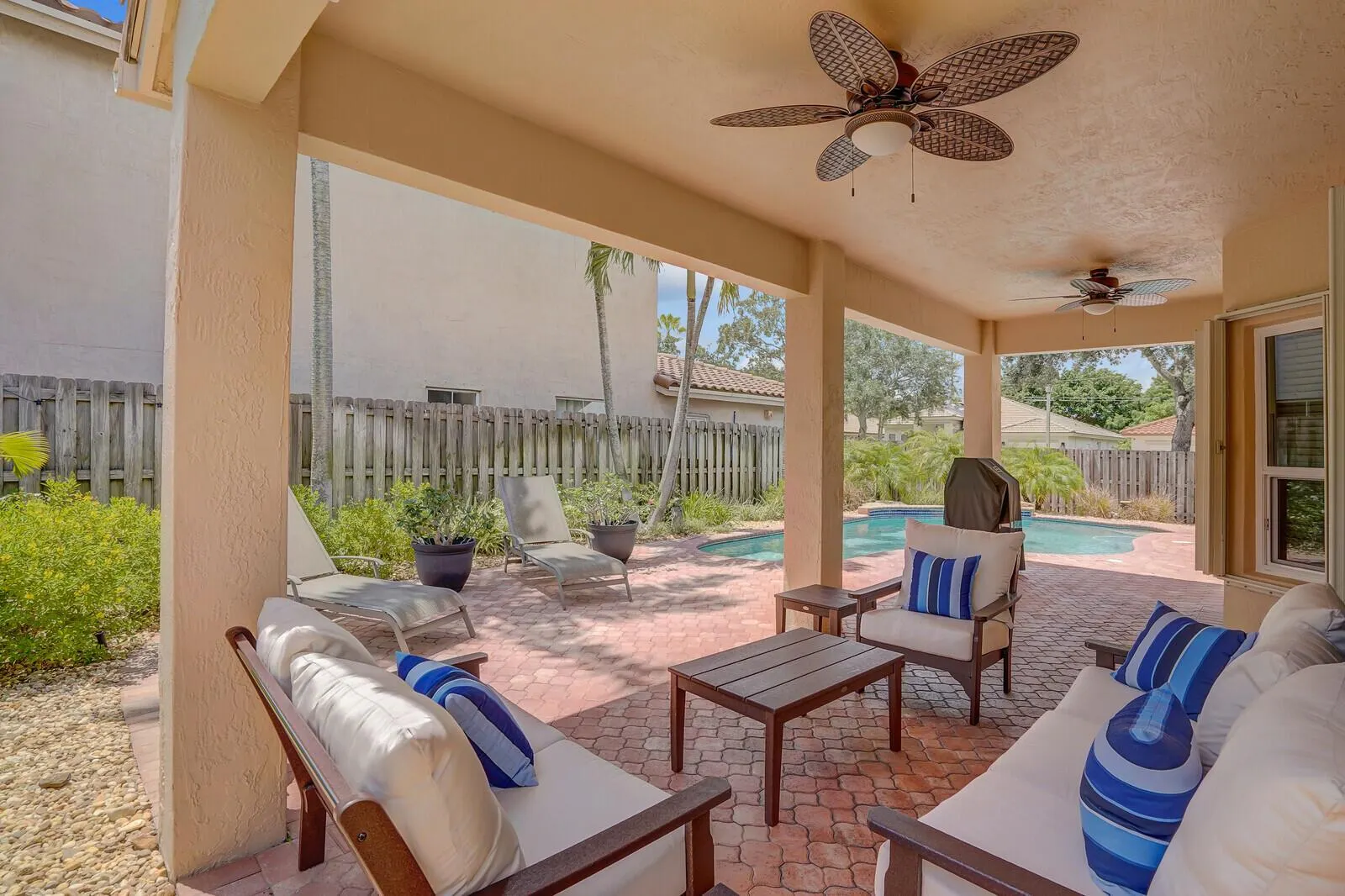 317 E Garden Cove Circle