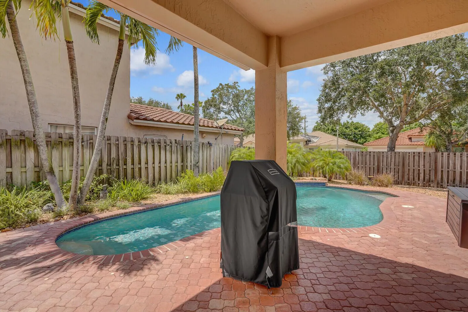 317 E Garden Cove Circle