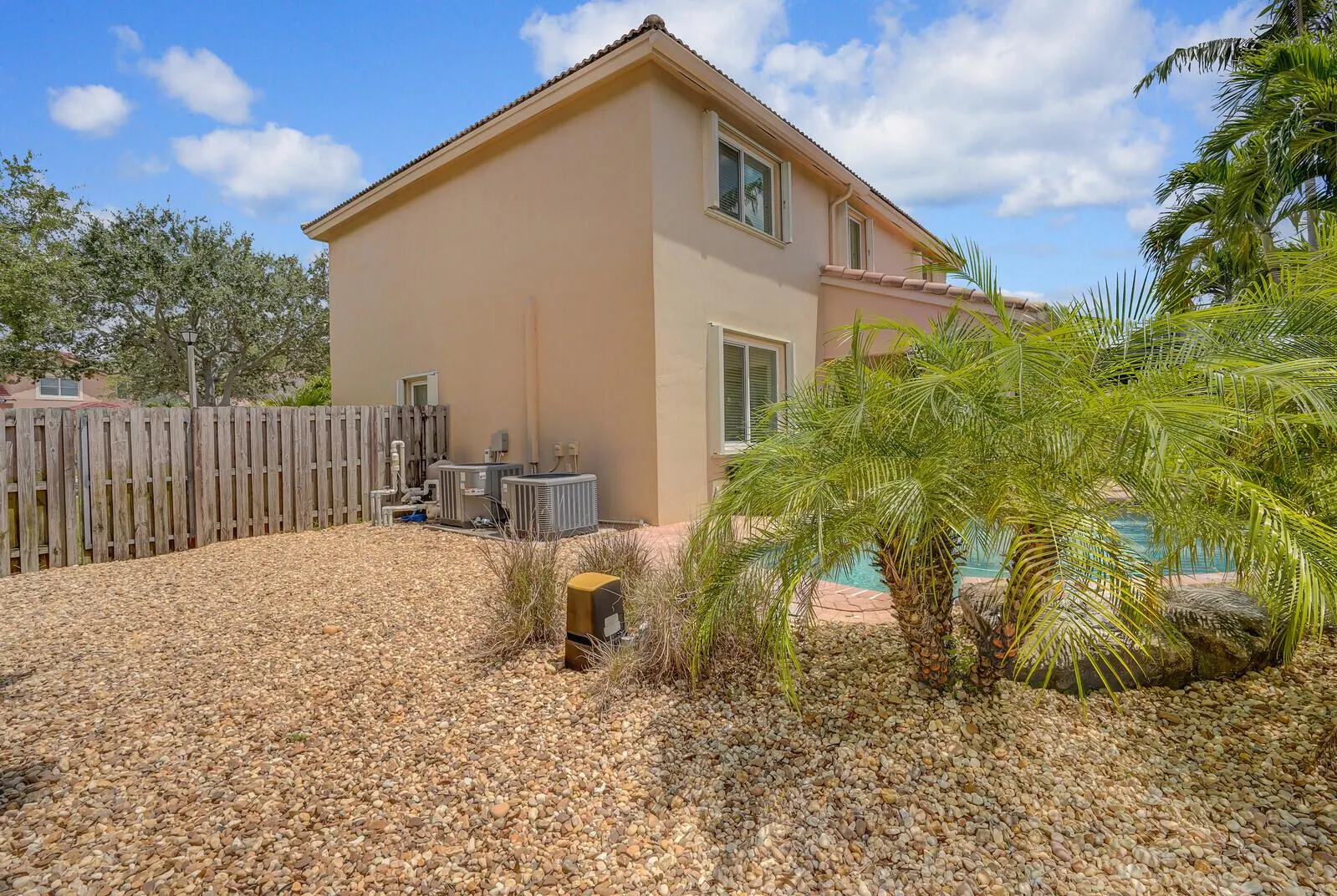 317 E Garden Cove Circle