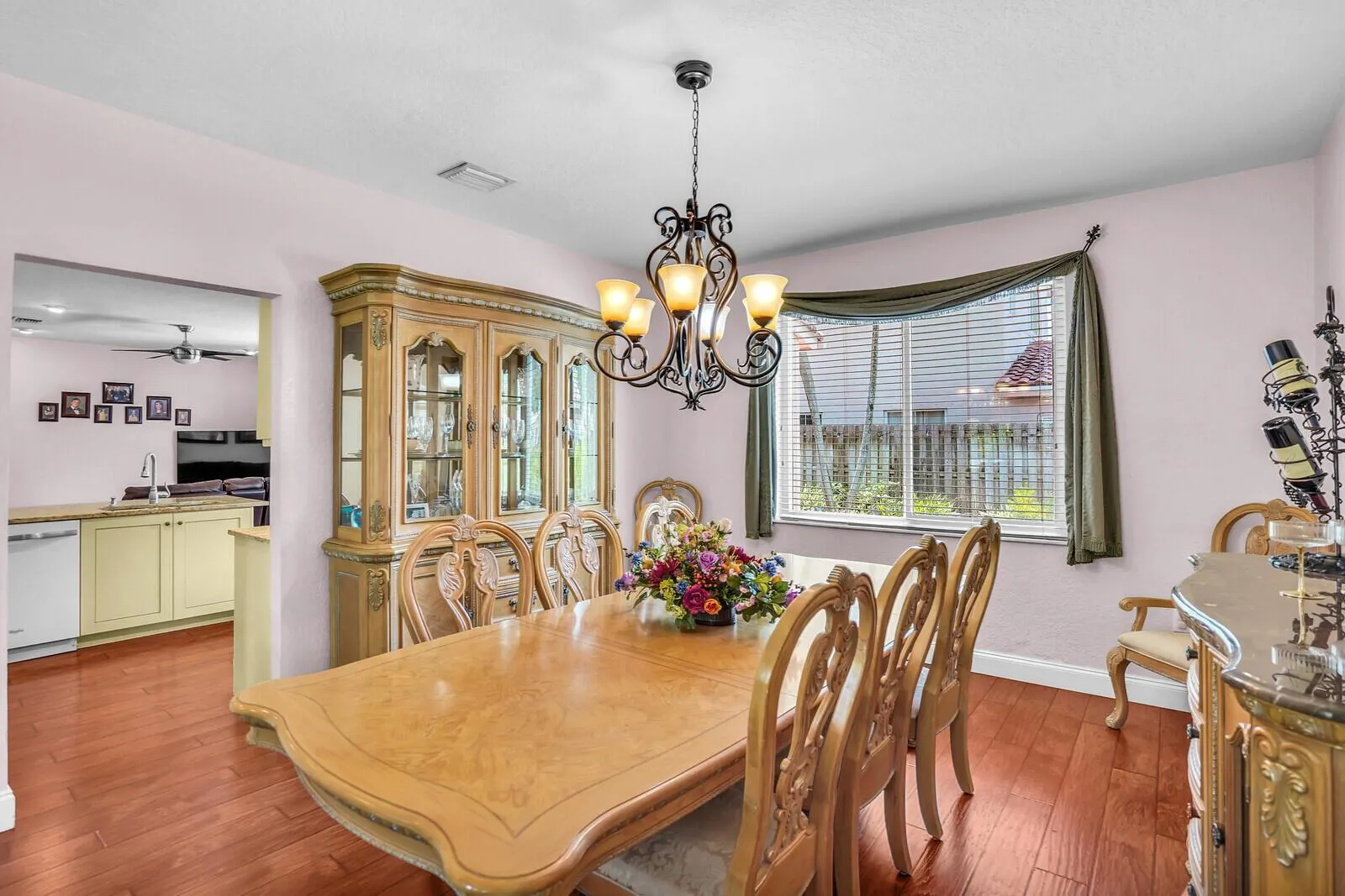 317 E Garden Cove Circle