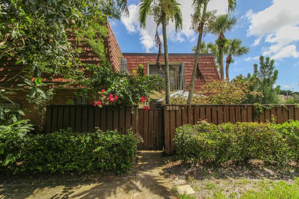 3575 SW Sunset Trace Circle, #3575