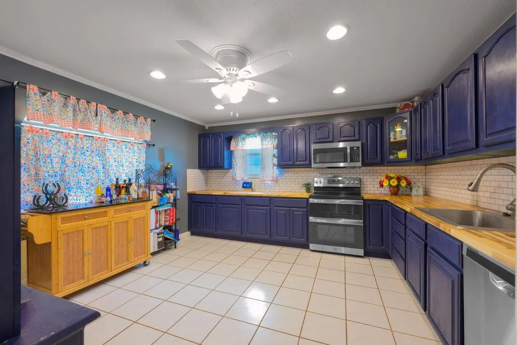1044 4th Street