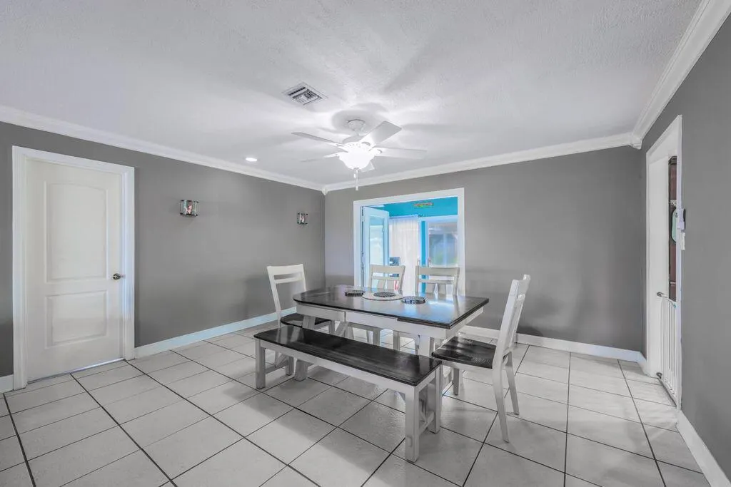1044 4th Street