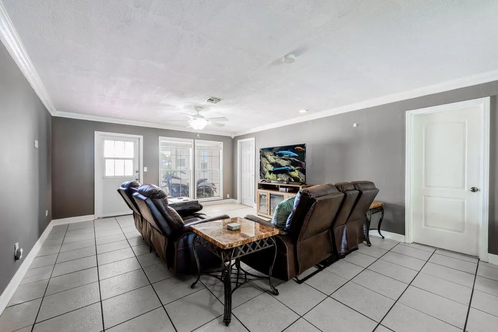 1044 4th Street