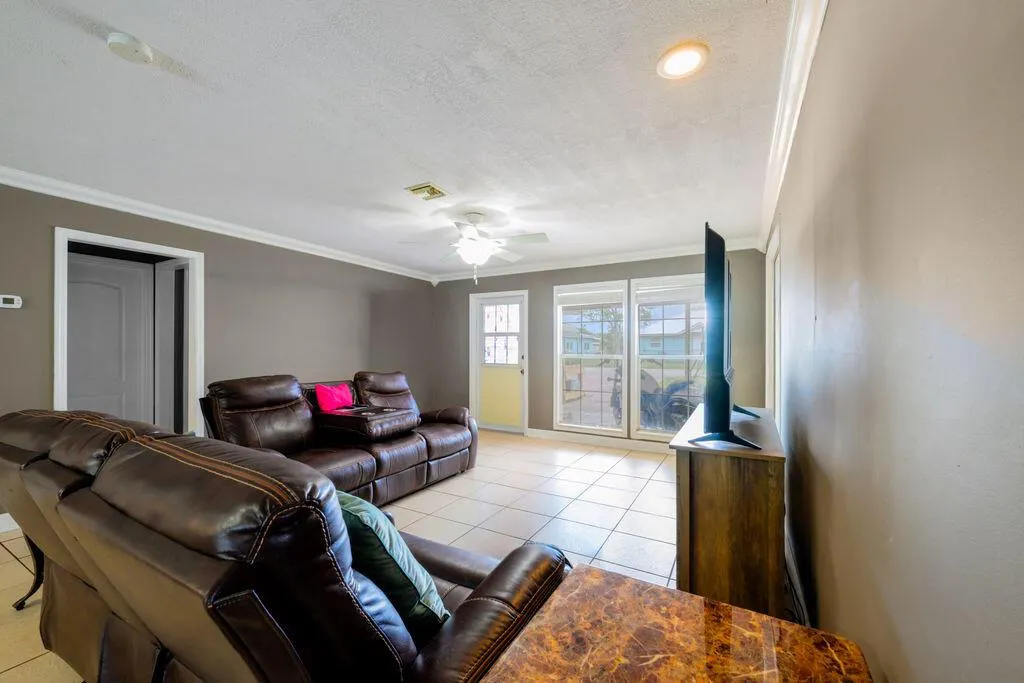1044 4th Street