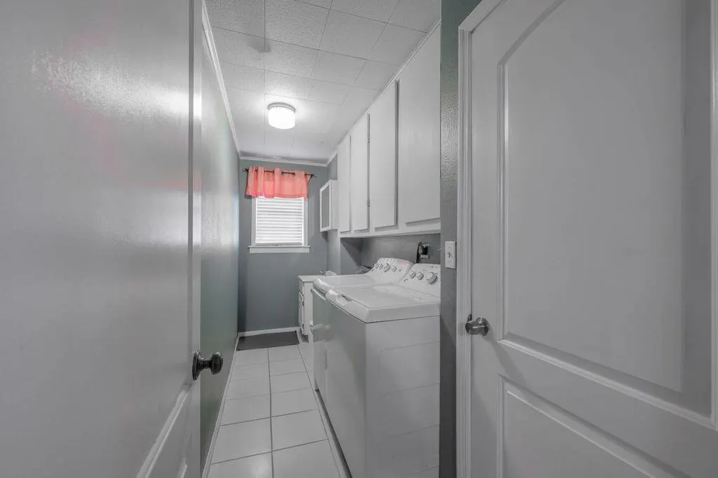 1044 4th Street