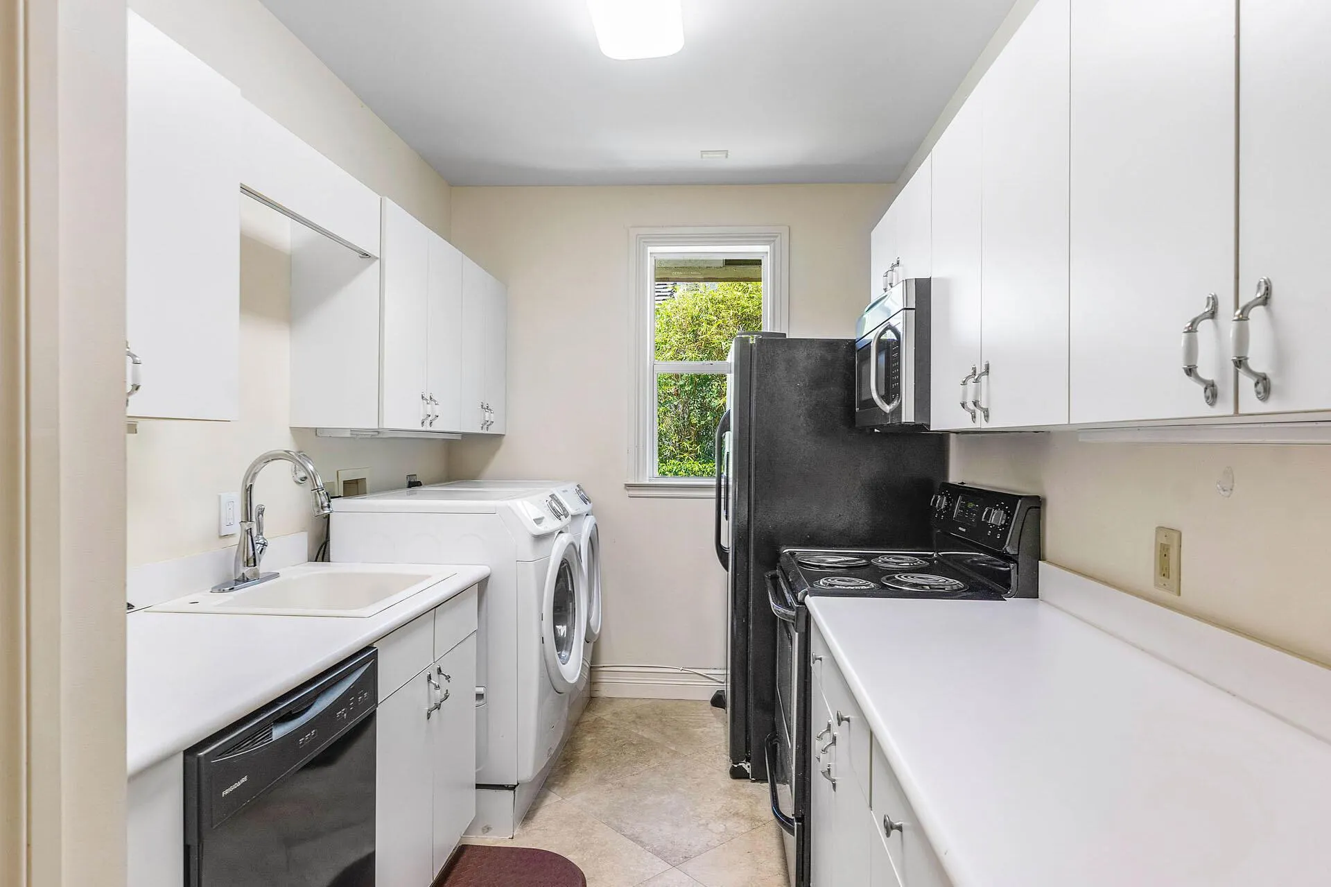 1330 Sabal Palm Drive