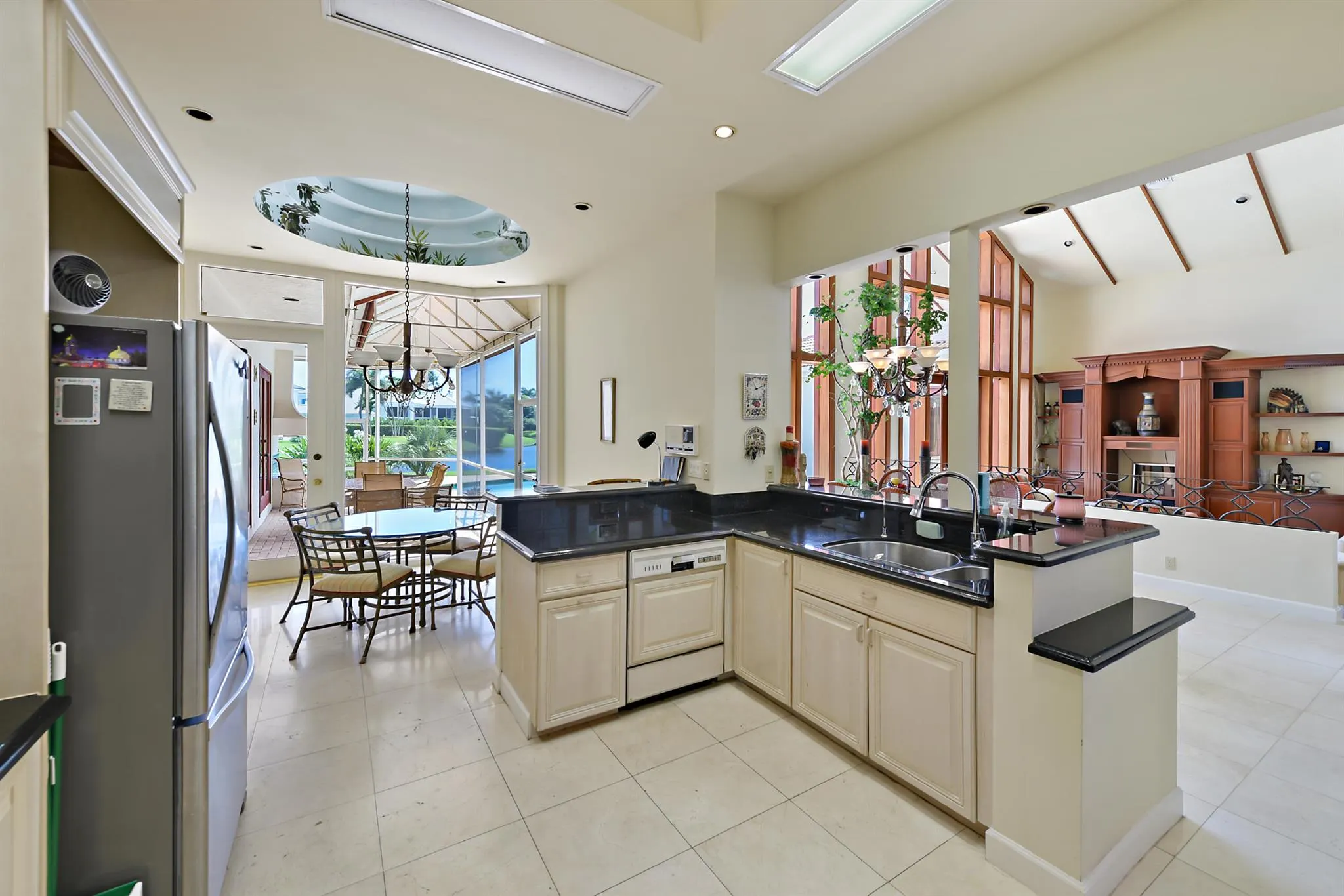 6923 Queenferry Circle