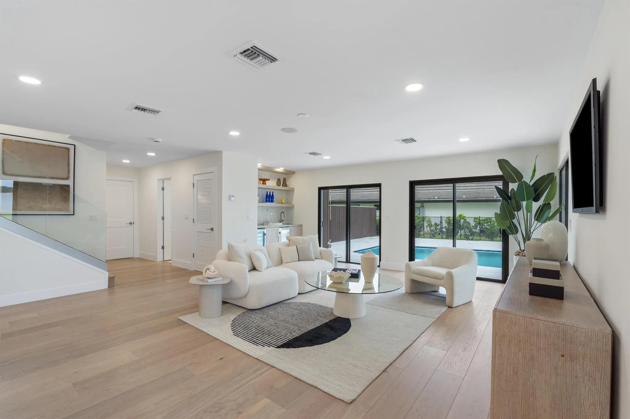 2504 Embassy Drive