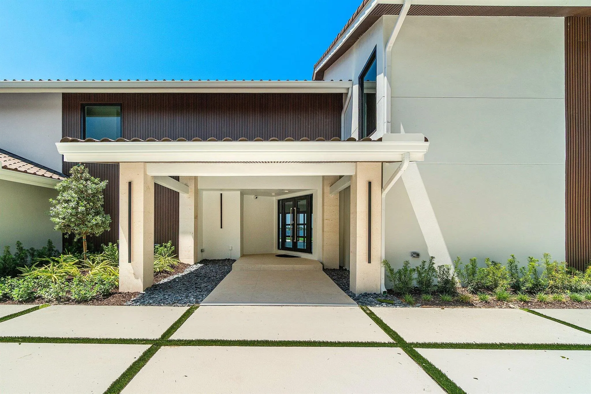 2504 Embassy Drive