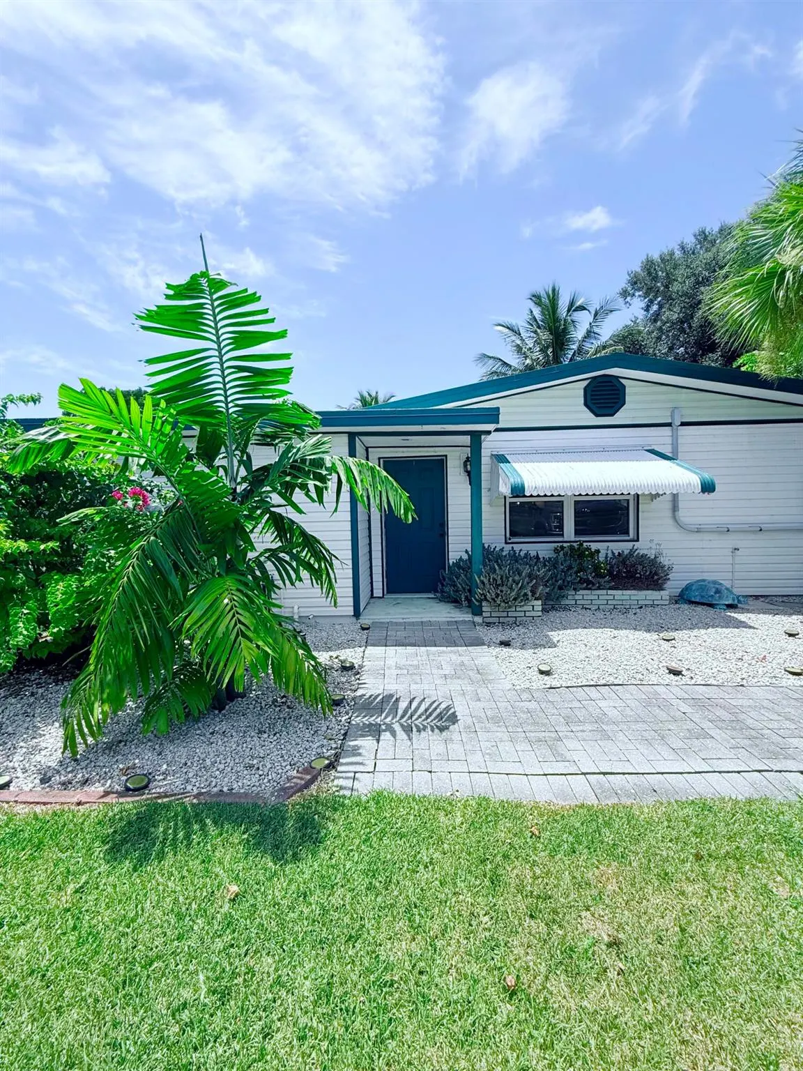 1736 Hunter Road