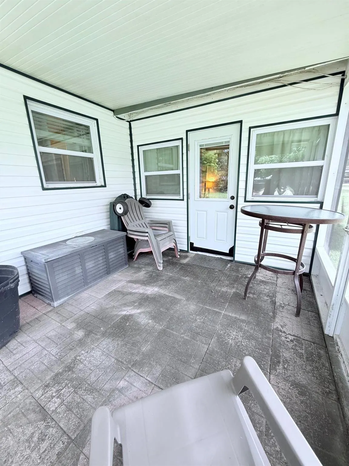 1736 Hunter Road