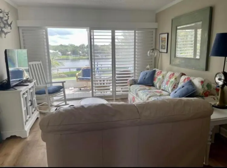 974 NW Spruce Ridge Drive, #4